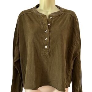 Universal Thread M Olive Green Oversized Cropped Knit Top